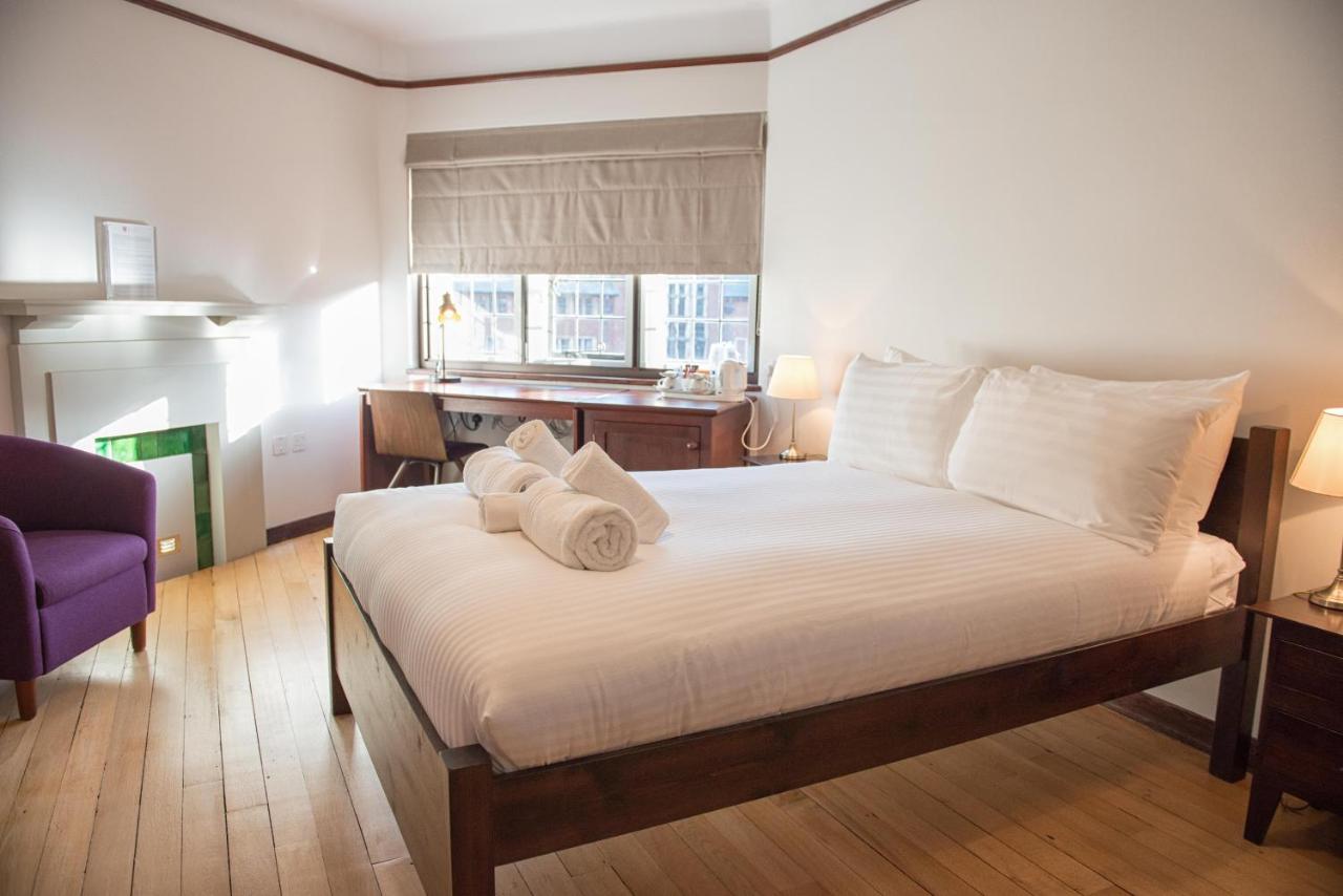Hotel West Court- Jesus College 2*